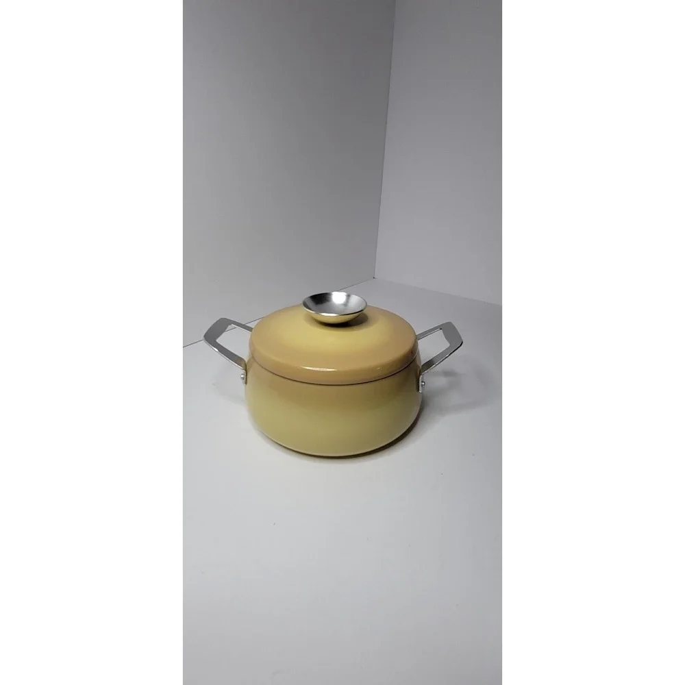 Vintage Regal Gold Aluminum Small Dutch Oven Style Pot Regal Ware J3